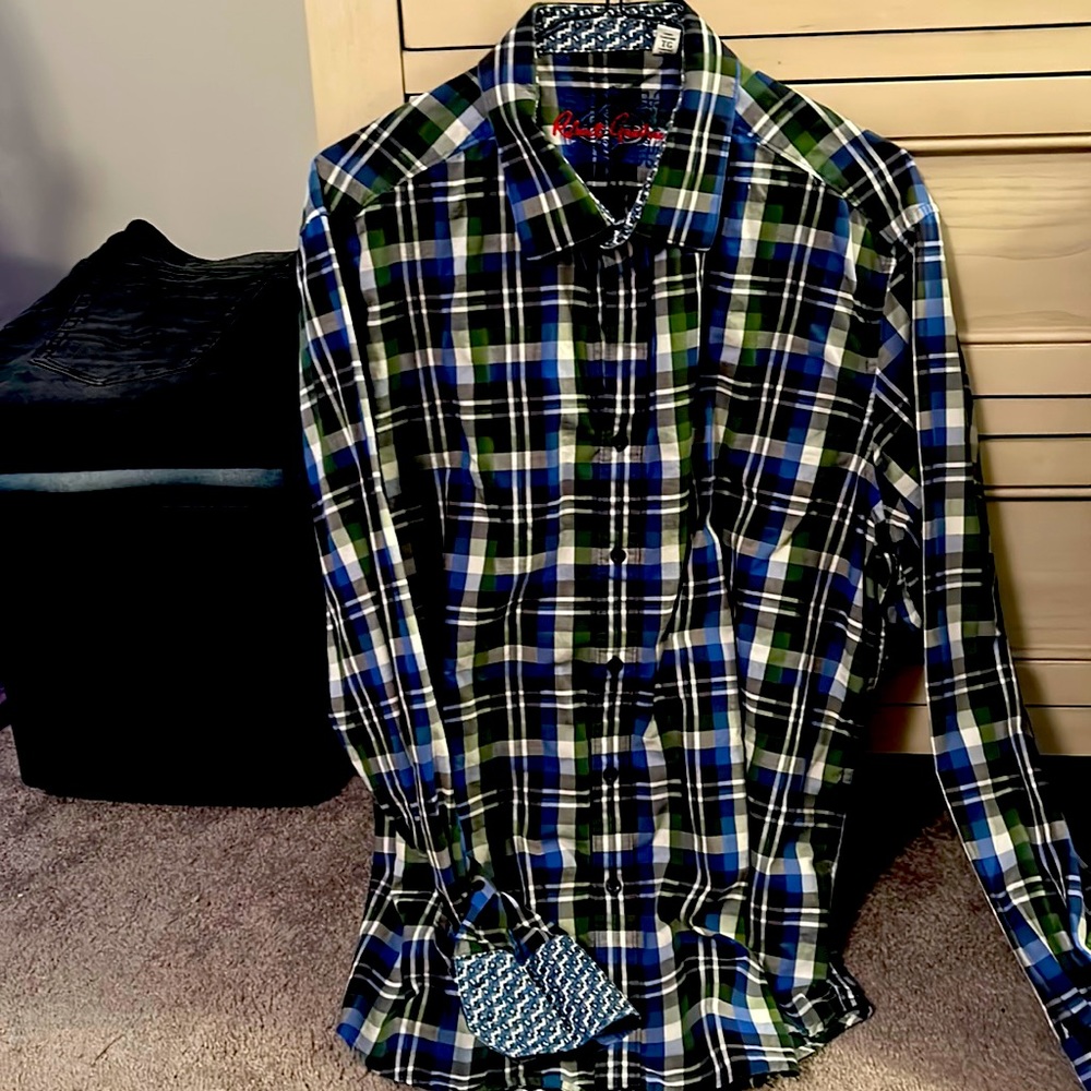 Blue/green RG button up. Classic collar and sleeve accents. Excellent condition